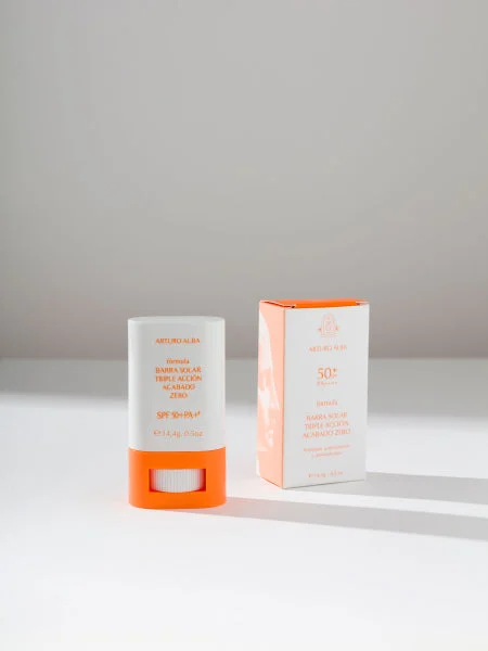 Arturo Alba Barra Solar Triple Acción SPF50 PA++++ 14,4g